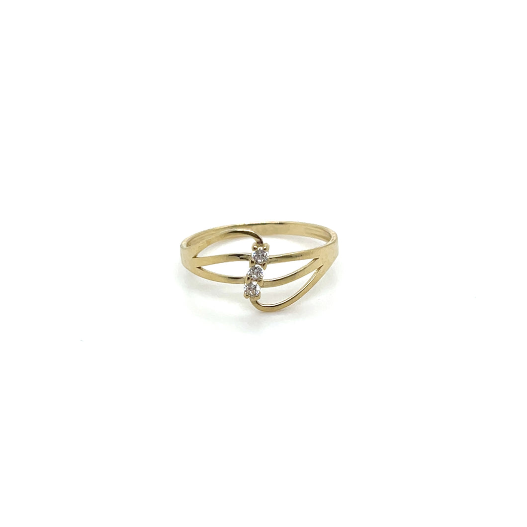 10k Gold Lines Heart Ring