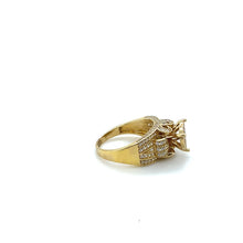 Load image into Gallery viewer, 10k Gold Heart Bow Ring .